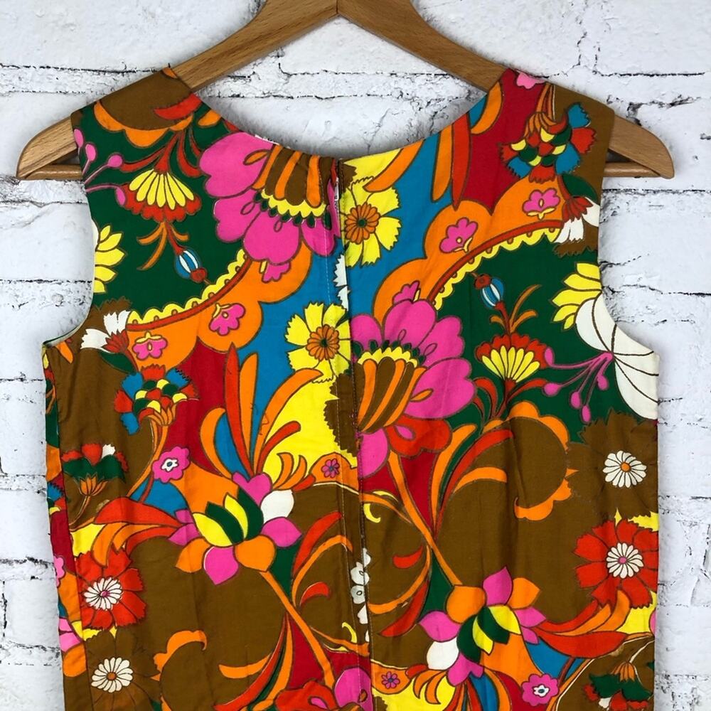 Vintage Floral Hawaiian Dress - Picture 10 of 11